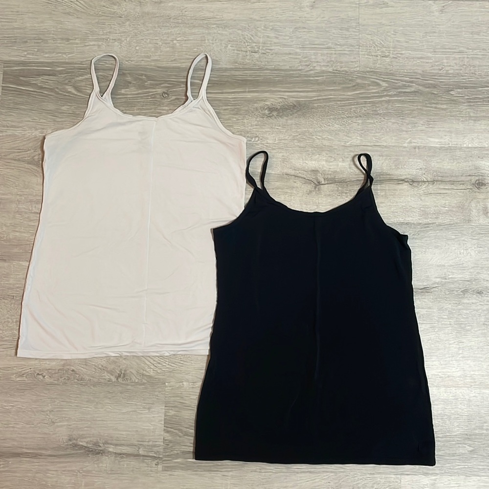 2 Jockey Lightweight & Cooling Undershirts (Black & White)